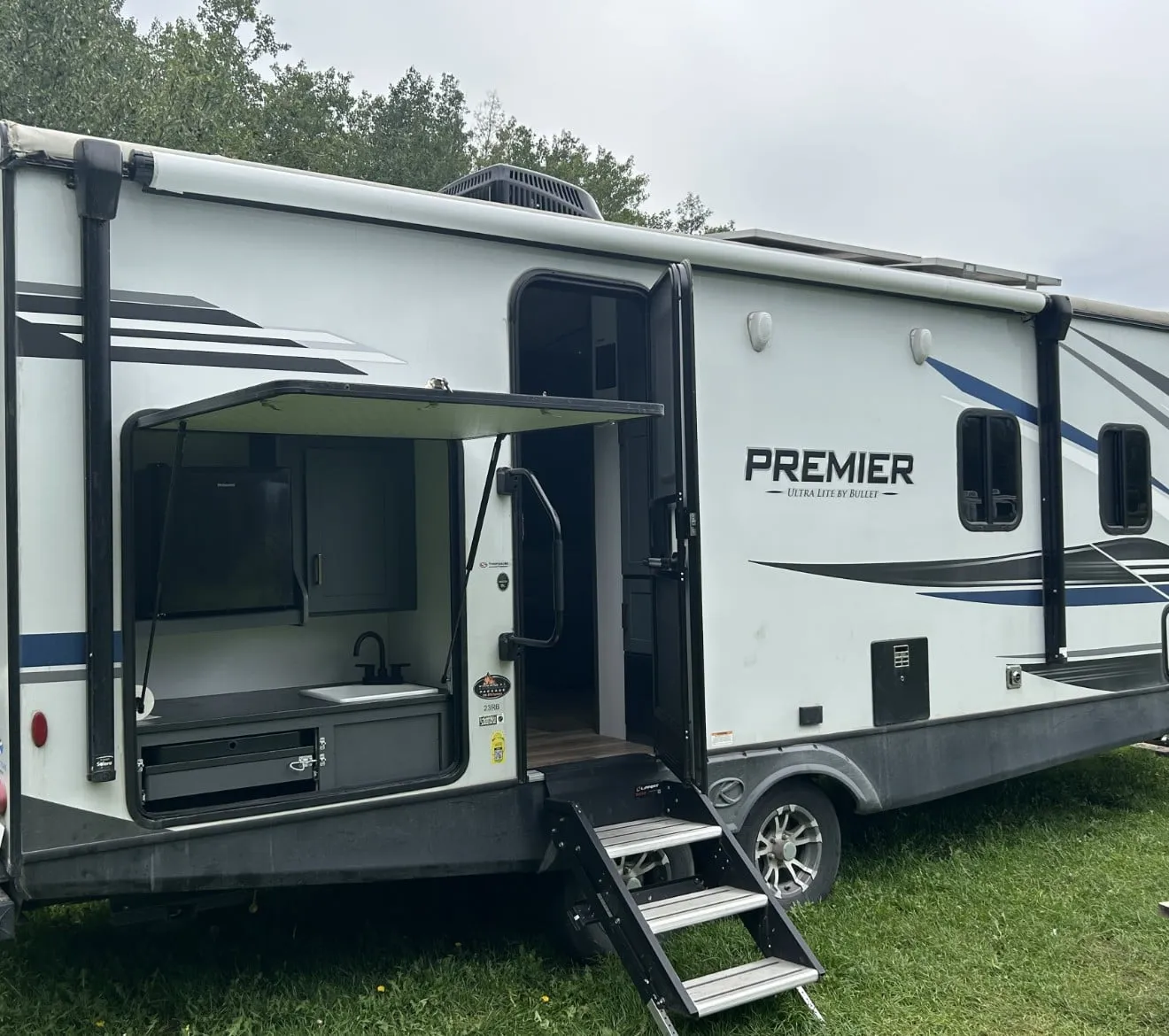 a RV all setup ready for some camping.
